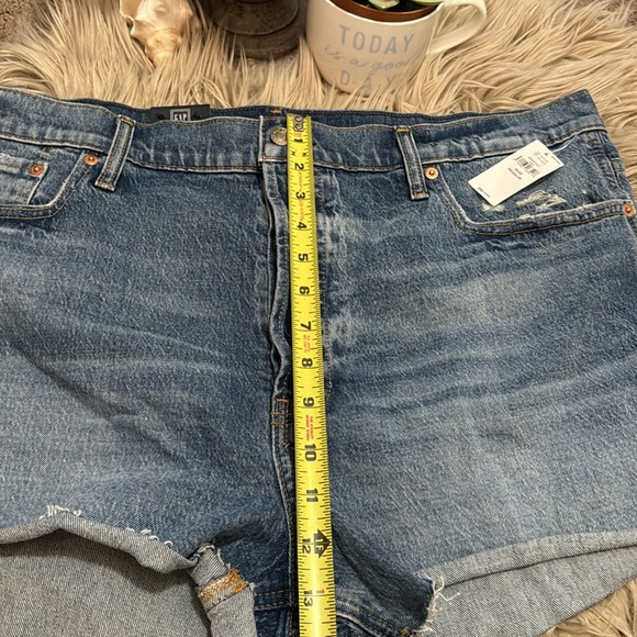 NWT Gap High Rise Cheeky Shorts-Button Fly-Sz 35/20R-Raw Hem-Med Wash-99 Cotton - Picture 8 of 14